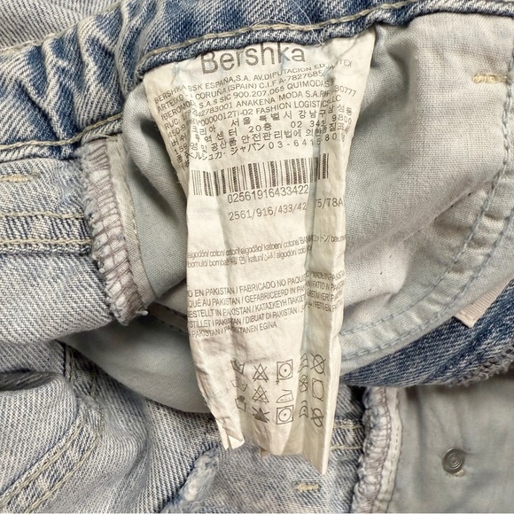 Bershka Denim Women's Light Blue High Waisted Rolled Cuff Shorts size 10 - Picture 6 of 12